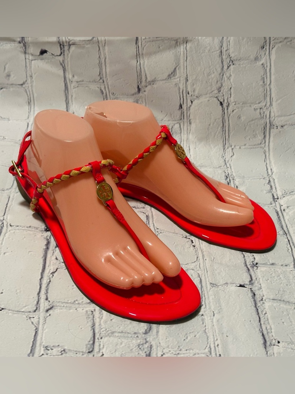 Tory Burch Emmy t strap sandals sz 10 pink patent leather